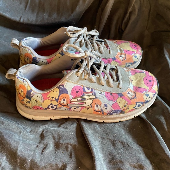 Skechers - Picture 3 of 16